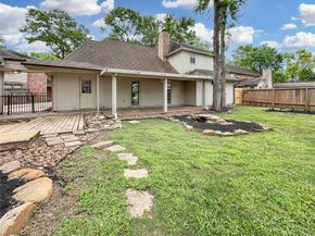 1207 Manor Court, Richmond TX 77406