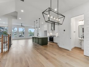 806 Fisher Street F, Houston TX 77018