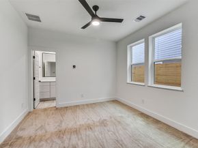 806 Fisher Street F, Houston TX 77018