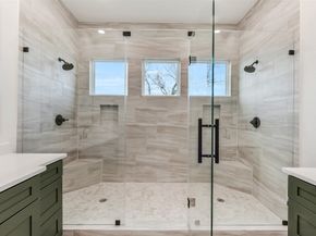 806 Fisher Street F, Houston TX 77018