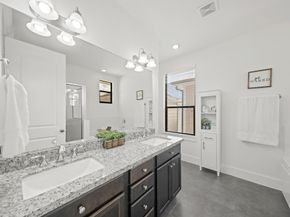 918 W 20th Street, Houston TX 77008