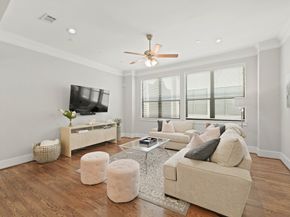 918 W 20th Street, Houston TX 77008