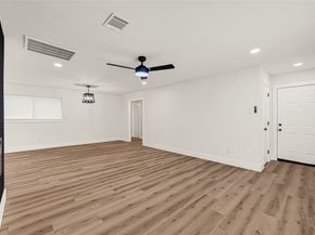 5827 Heron Drive, Houston TX 77033