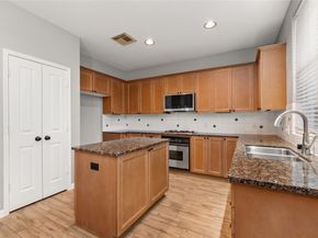 6 Vinca Trail, Spring TX 77382