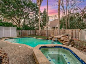 6 Vinca Trail, Spring TX 77382