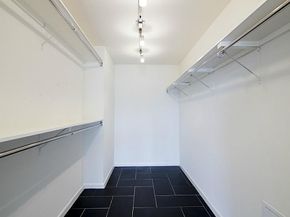 5000 Montrose Boulevard 9D, Houston TX 77006