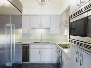 5000 Montrose Boulevard 9D, Houston TX 77006