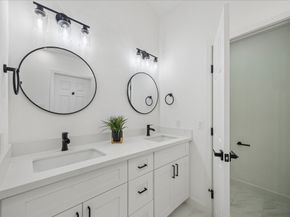 2514 Haverhill Drive, Houston TX 77008