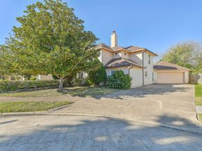 8006 N Circle Drive, Houston TX 77071