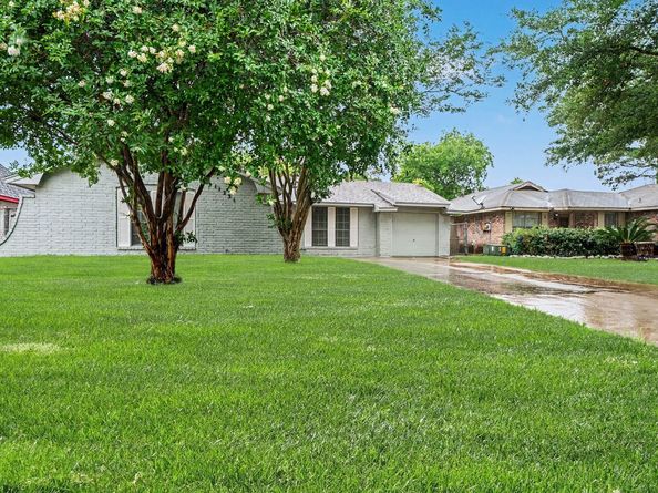 11231 Tamworth Drive, Houston TX 77016