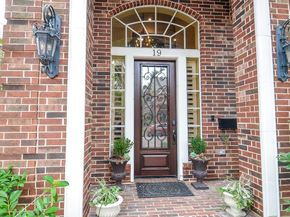 19 Ambleside Crescent Drive, Sugar Land TX 77479