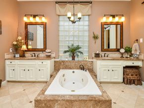 19 Ambleside Crescent Drive, Sugar Land TX 77479