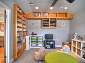 9629 Maribelle Way, Houston TX 77055