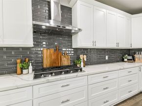 13043 Avery Ridge Lane, Tomball TX 77377