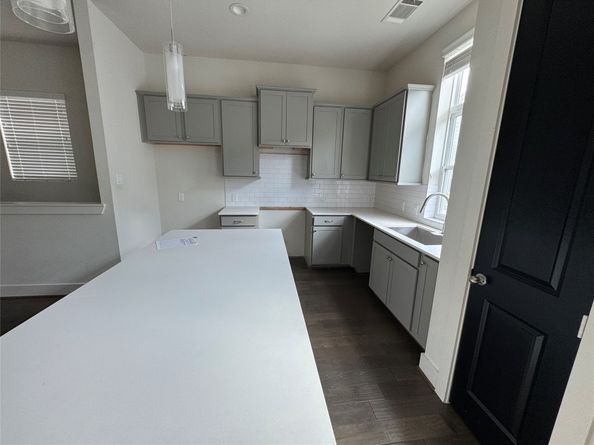 6033 Cypress Street, Houston TX 77074