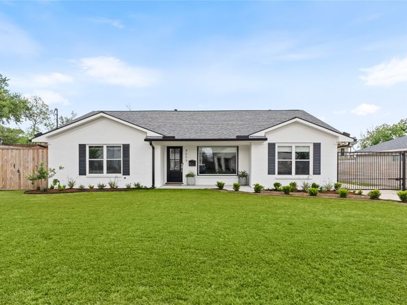 4509 Brookwoods Drive, Houston TX 77092