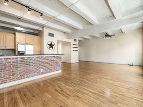 1120 Texas Street 7D, Houston TX 77002