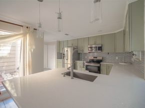 6363 Ivyknoll Drive Drive, Houston TX 77035