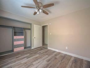 6363 Ivyknoll Drive Drive, Houston TX 77035