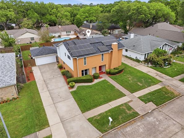 15319 Seahorse Drive, Houston TX 77062