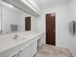 15319 Seahorse Drive, Houston TX 77062