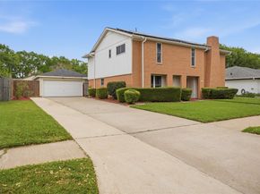15319 Seahorse Drive, Houston TX 77062