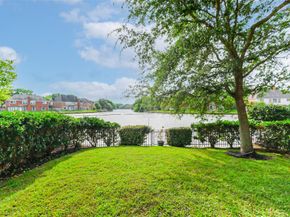 1014 Old Oyster Trail, Sugar Land TX 77478