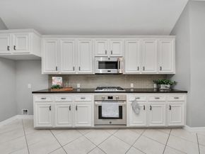 2802 Creek Bend Drive, Friendswood TX 77546