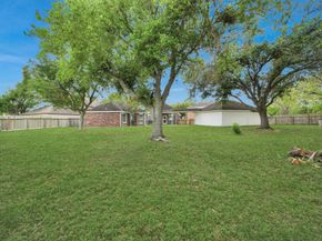 2802 Creek Bend Drive, Friendswood TX 77546