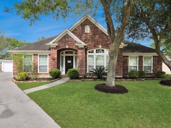 2802 Creek Bend Drive, Friendswood TX 77546