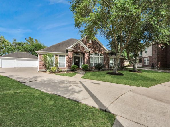 2802 Creek Bend Drive, Friendswood TX 77546