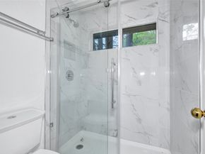 19 S Scarlet Elm Court, The Woodlands TX 77382
