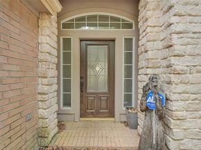 19 S Scarlet Elm Court, The Woodlands TX 77382