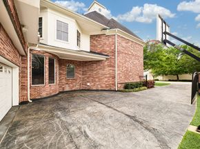 907 Enclave Lake Drive, Houston TX 77077