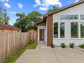 8109 Hamlet Street, Houston TX 77078