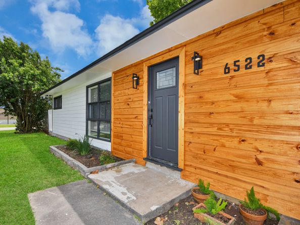 6522 Belarbor Street, Houston TX 77087