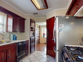 9867 Sageaspen Lane, Houston TX 77089