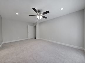 32 E Lance Leaf Road, The Woodlands TX 77381