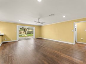 7722 Richmond Avenue, Houston TX 77063