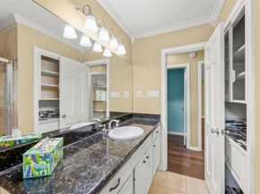 7722 Richmond Avenue, Houston TX 77063