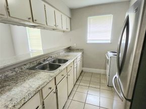 9110 Kentshire Drive A B, Houston TX 77078