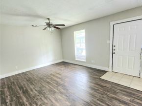 9110 Kentshire Drive A B, Houston TX 77078
