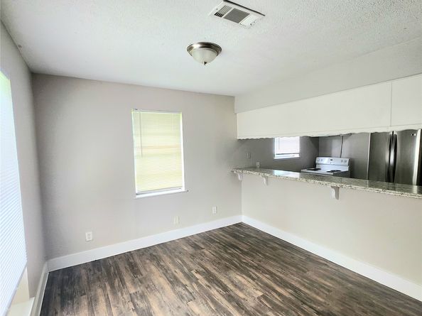 9110 Kentshire Drive A B, Houston TX 77078