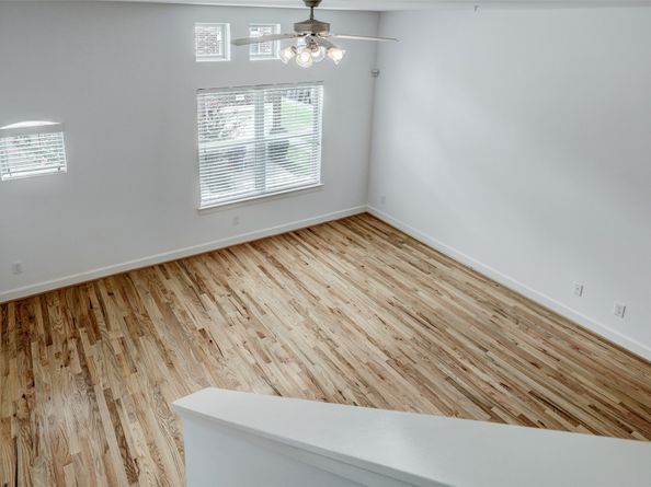 5941 South Loop E 1002, Houston TX 77033
