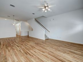 5941 South Loop E 1002, Houston TX 77033