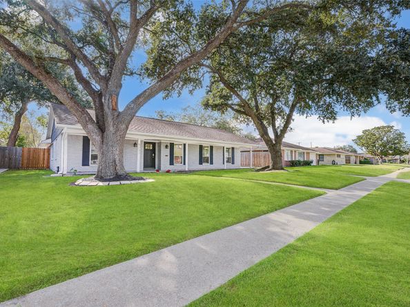 5231 Benning Drive, Houston TX 77035