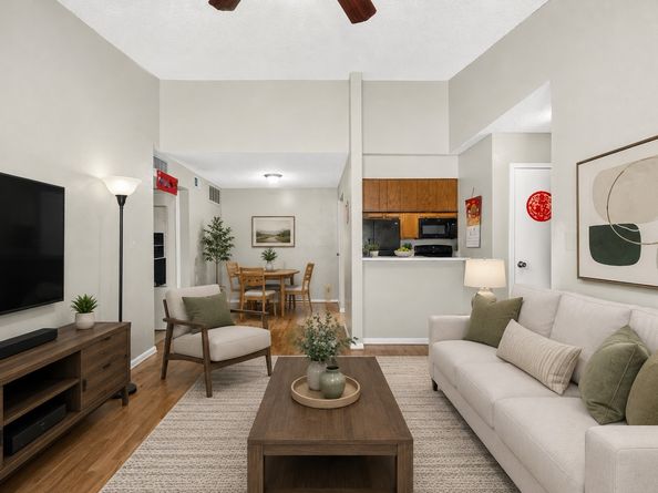 2120 El Paseo Street 802, Houston TX 77054