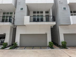 5871 E Post Oak Lane, Houston TX 77055