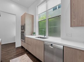 5871 E Post Oak Lane, Houston TX 77055