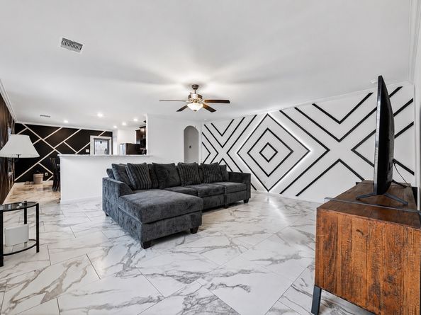 6150 El Oro Drive, Houston TX 77048
